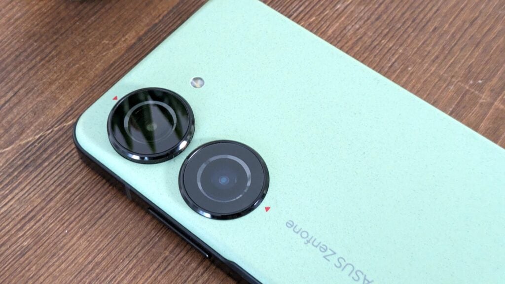 Asus ZenFone 10 camera